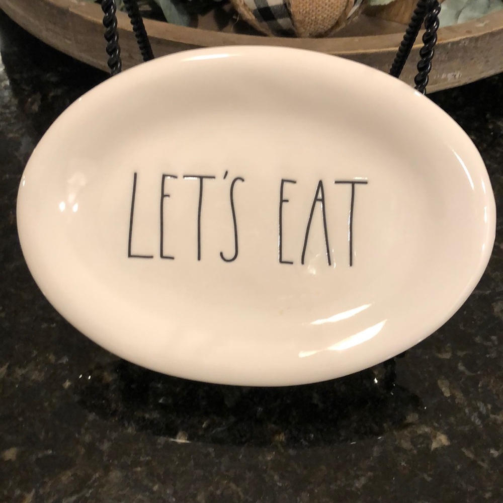 Rae Dunn Oval “Let’s Eat” Plate